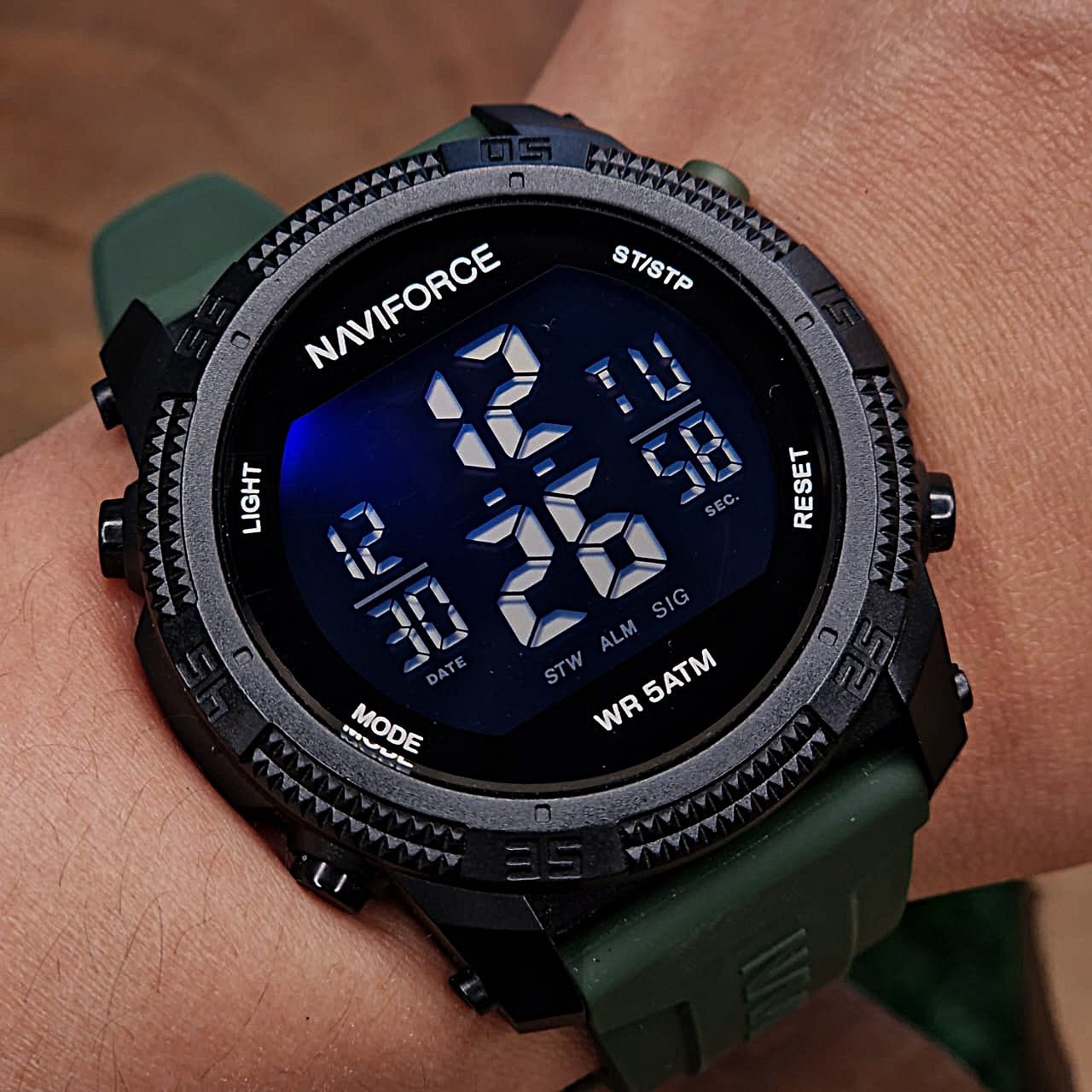 𝐑𝐄𝐋𝐎𝐉 𝐍𝐀𝐕𝐈𝐅𝐎𝐑𝐂𝐄 𝐕𝐄𝐑𝐃𝐄 𝐃𝐄𝐏𝐎𝐑𝐓𝐈𝐕𝐎 - IMPORTACIONES REYS